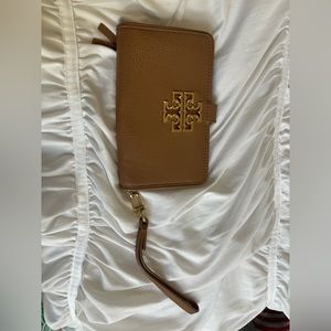 Tory Burch Wallet Wrislet - Holds Phone